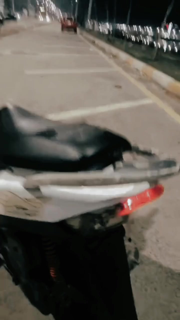 سلام عليكم ينعاد النشر الموشراي لا يراسل  دراجه صاله شهر ونص من مطلعه من الحوايه برغي ما مفتوح بيه تجي تخذه الي مصلح وشوفه دراجه كارتون هذا الكفر تجاري كفره الصلي موجود لونه رصاصي رقمي ***********سعره خاص
