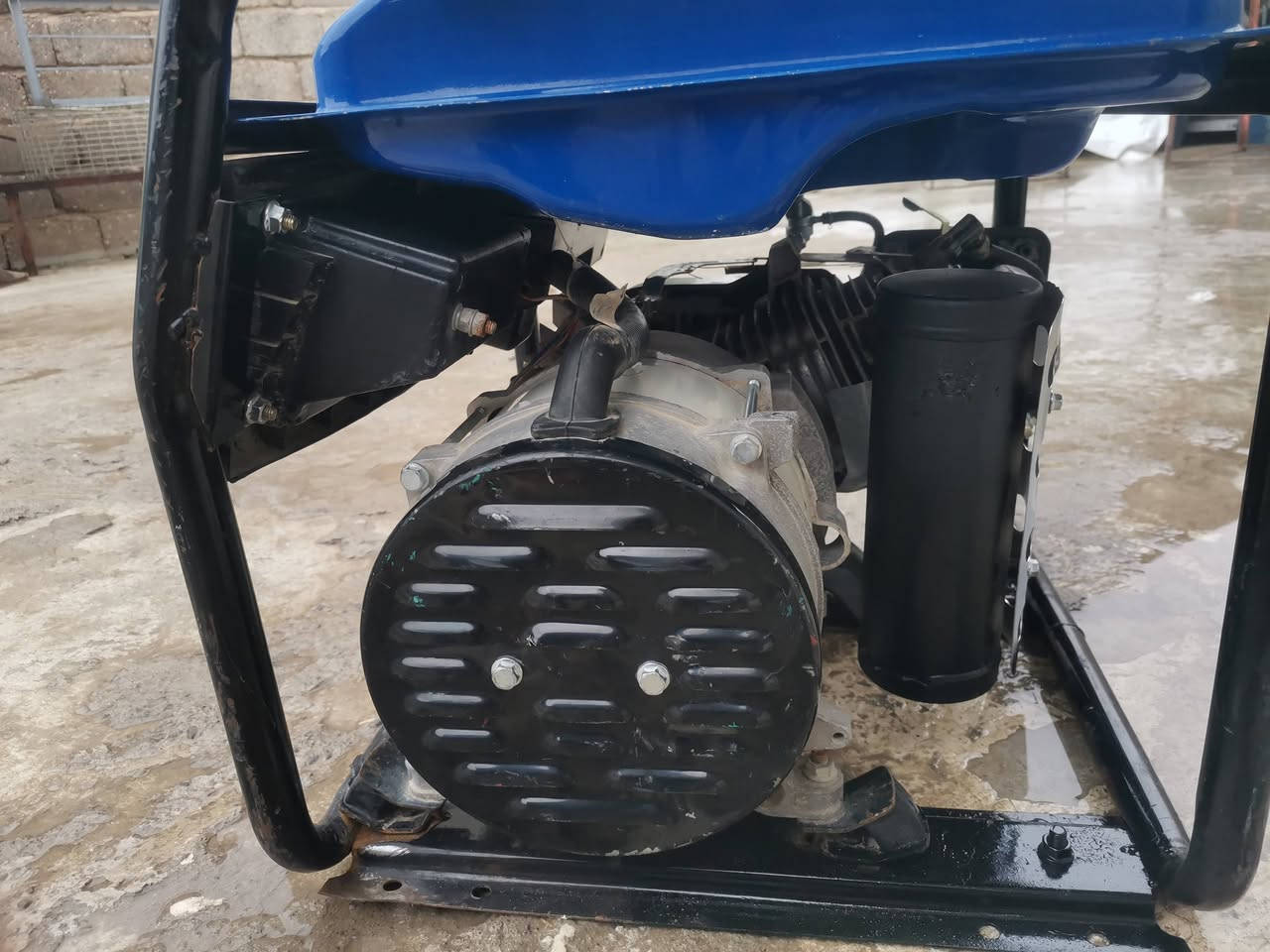 مولدة تايكر 3700 نضيفة مكينة وضع شركة شرط الشغل  السعر 120 مجالها حك جيتك مكان حي الانتصار للتواصل خاص او الاتصال بلرقم *********** بي واتساب  اذا ماشراي لاتعلق ولاتعبني وتعبك
