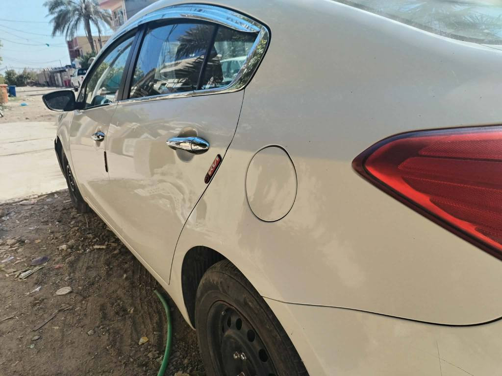 سيراتو 2015 خليجي لون ابيض رقم جديد هزه جديده مكينه 1600 دوش ماشيه 172 الف وقابل للزيادة  تخم تاير جديد الأصلي عليها ادامه كامله سعر 110 بيها مجال بسيط بغداد *********** الفلوجة, الأنبار
