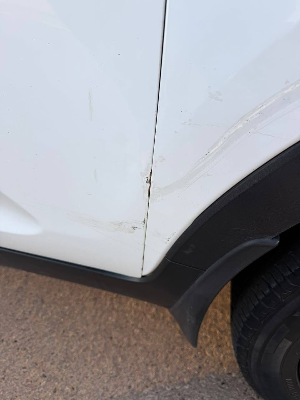 سبورتج 2015 خليجي مكينه 2000 دوش جاهزه من كلشي شرط التحويل بيها بارد فقط بيبان عكس السايق الباقي كفاله

***********
