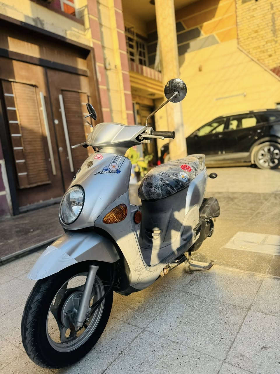 سلام عليكم دراجه فله للبيع 

وكاله نضيفه 

دراجه ختم واحد من داخل المكينه وخارج 

تشغيل نكره دراجه ب بغداد حي الأمين الثانيه 

موديل : 2013 جكمجه كفاله عامه. 

تواصل و الاتصال :***********
*********** واتساب فقط 

سعر (1200) والشراي يدلل .

ملاحظه- دراجه تاخذه من باب البيت مو مالت شارع 😇

تاخذه دراجه جميع مصلح واني بخدمتك اذا بيه شي تاخذه بلاش
