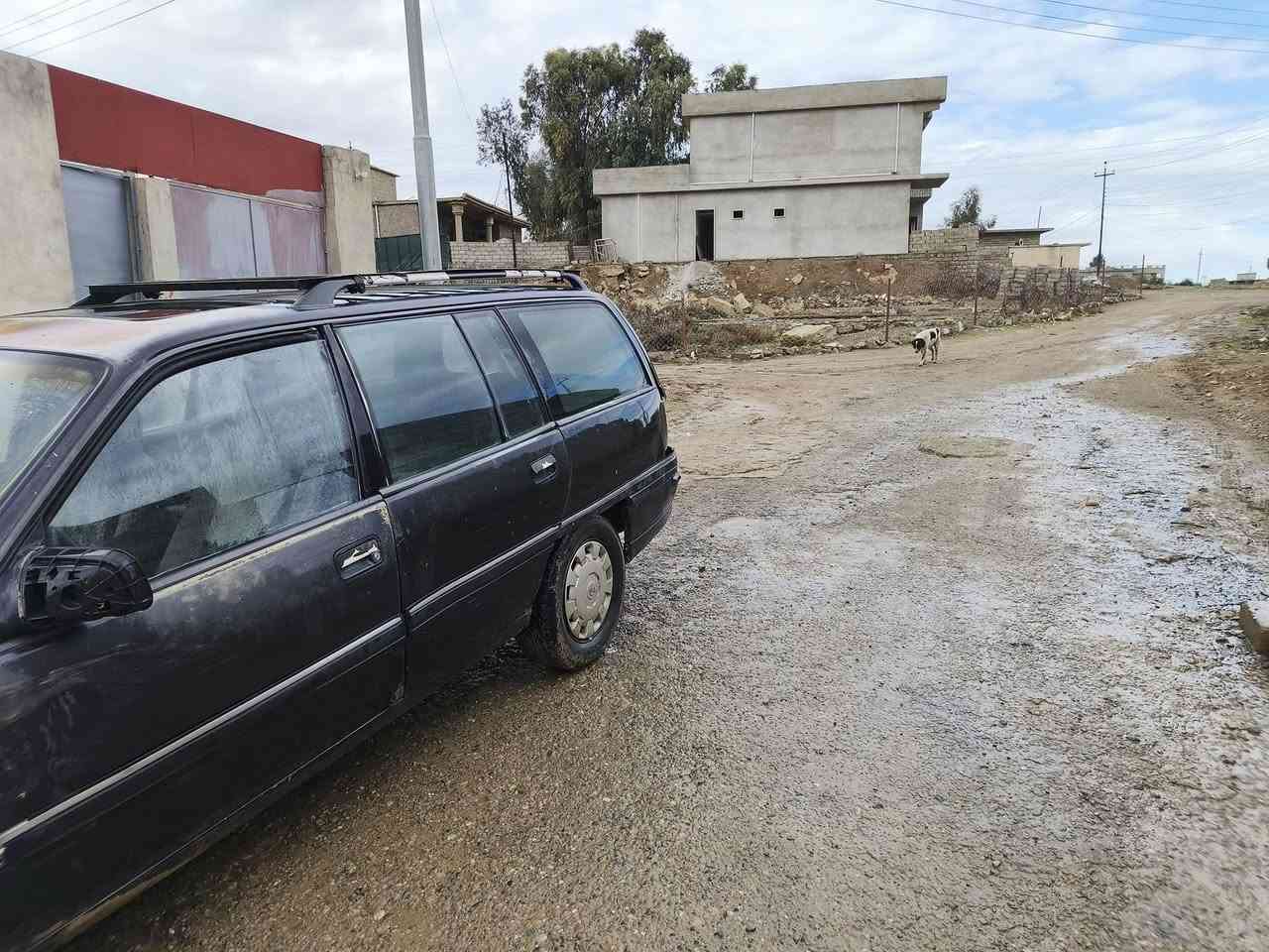 اوبل اوميكي موديل 92 سنويه خضرة صاحبها الشرعي موجود تريد وكالة تريد تحويل مكينه وكير   شرط صدر وطخم شرط رقم اخضر نينوى السعر 17 وبيها مجال العنوان الكسك رقم التلفون *********** معاها كابون شرط
