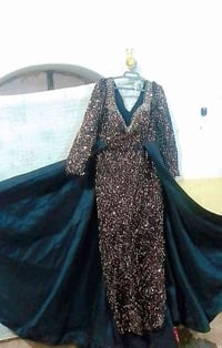 فستان سهرات • جديد • للبيع