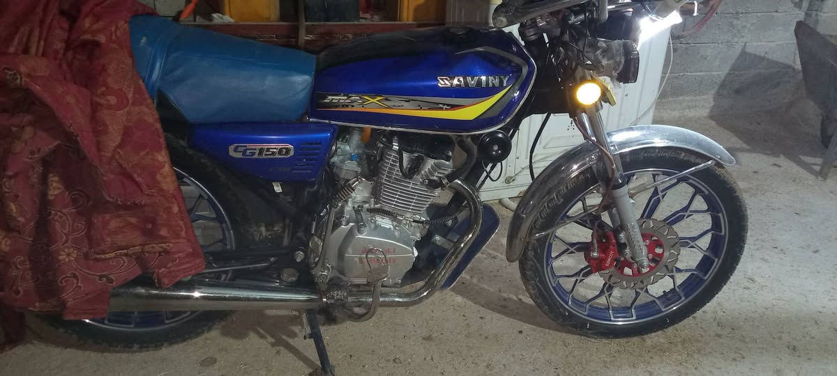 ماطور للبيع كلو شرط وضع الشركة انطي بي شرط مكفول من كلشي موديل 2024 منفيست اصلي مالو محرك 150مامفتوح شرط نوع سيفان خمسة كير السعر 700بي مجال ***********موجود فيس بوك
