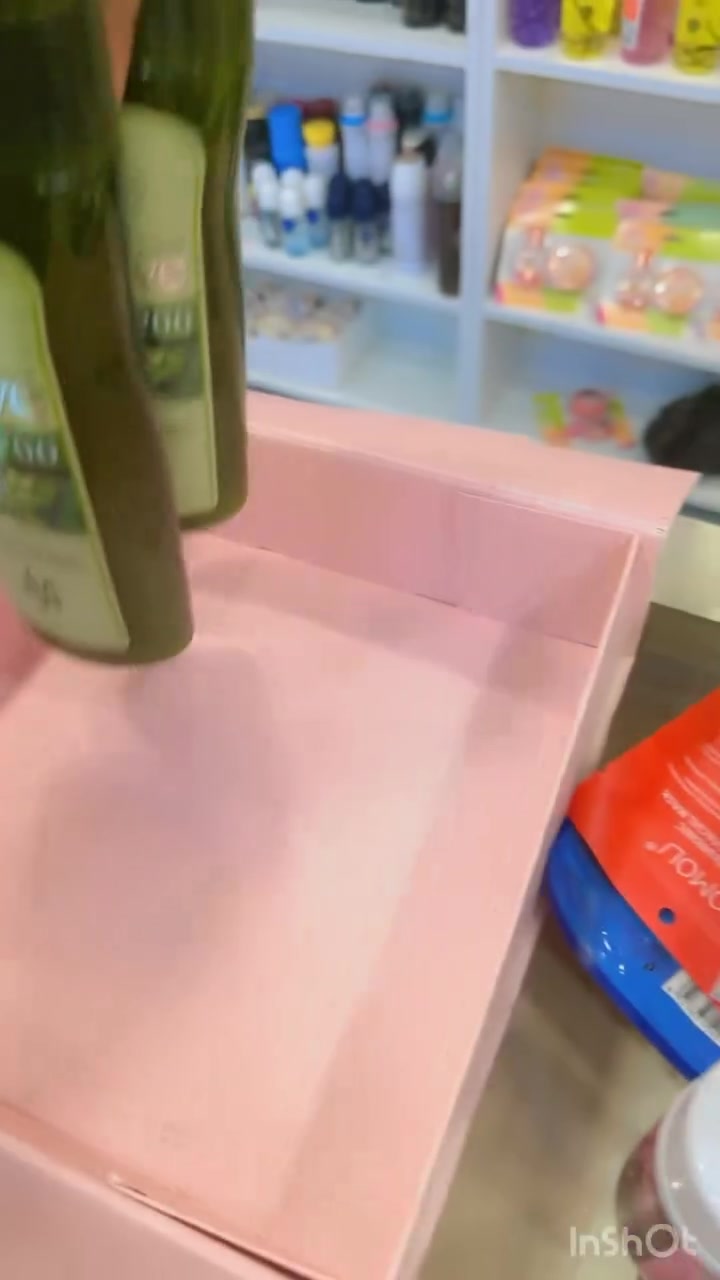بنات طبعا هذا العرض ويا التوصيل 25 يعني بدون التوصيل فقط 20 الف موقعنا الحريه سوق الثانيه قيصريه الصياغ كوزمتك واكسسوارات علي ***********
