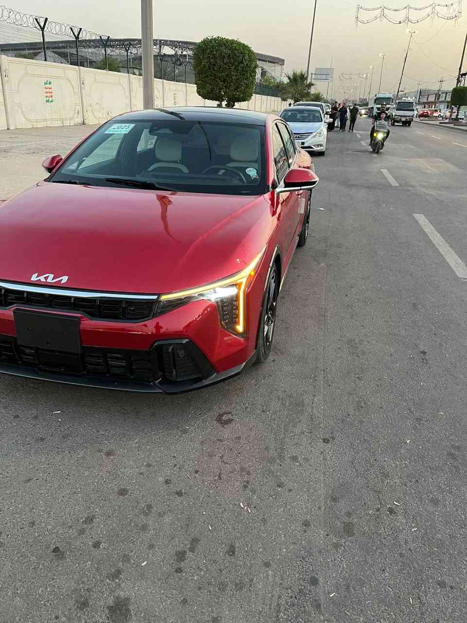 يا الله ‎
كي فور  GT ,_ Line  2025  k4 

محرك : 2000 دوش مرغوب

وارد : اميركا 

ماشيه : 9 الف ميل

مواصفات   GT Line

1_بصمة 

2_تشغيل عن بعد 

3_ بصمة ابواب 

4_ بصمة جنطه 

5_شاشه متصل حجم كبير 

6_فول قيادة ذاتيه مع تحديد مسار 

7_فول تحكم ستيرن 

8_تبريد متصل مع شاشه لمس 

9_منافذ شحن خلفية 

10_سايد بريك كهربائي + اوتو هولد

11_مانع انزلاق 

12_نقط عمياء 

13 _ تحكم وضعيات قياده

14_رادار امامي وخلفي وجانبي 

15_فول حساسات توقف ذاتي 

16_لد امامي مع عدسات زنون

17_لد خلفي 

18_شحن واير لس 

19_كامره خلفية دقه hd 

20_ويل كب بلاد 

بدون رقم فحص 

حادث سياره  موضح بالصور 

باقي سياره كفاله عامه ع اخير 

عنوان :بغداد  مدينة الصدر 
 السعر 158 ورقة 

استفسار :***********.  ***********
