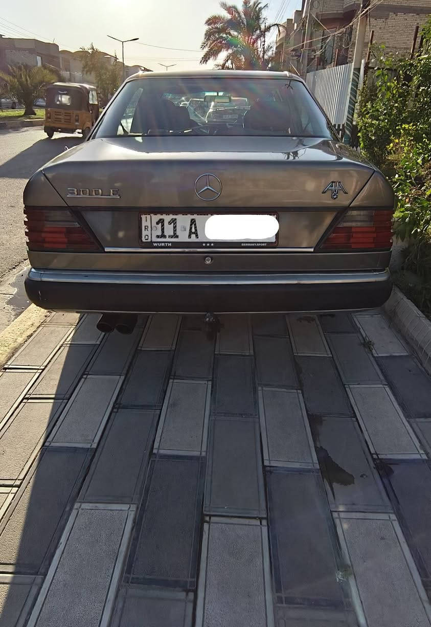 سلام عليكم مارسيدس دب للبيع موديل٨٧محرك ابلادي وكير مكفولات صبغ للجمالية فتحة سقف شغالة تخم ويل تفاحة حدادة جديدة تخم تاير جديد دشبول لد المرغوب كهربائيات شغالة ماعدى التبريد رقم بغداد انكليزي عنواني بغداد الغزالية شرط التحويل السعر ٦٩ وبيها مجال بسيط الاستفسار ع الرقم *********** وشكرآ.
