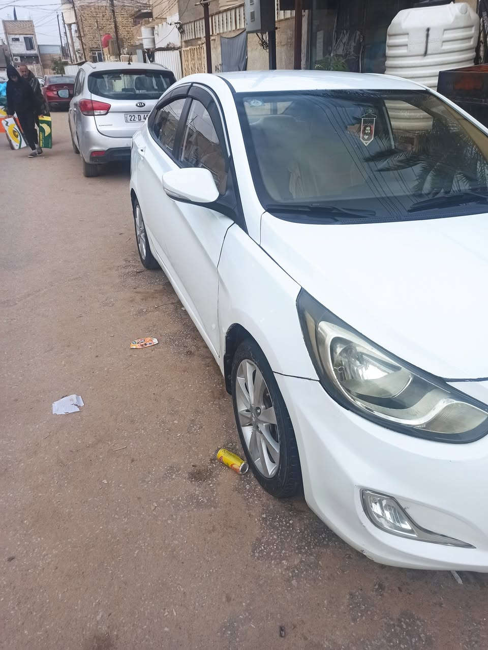 اكسنت 2016 رقم انكليزي سنويه لحد 2030 بأسمي سياره فول عده الفتحه محرك 1400 سياره جاهزه بيه قطعه جاملغ امامي بدون دواخل سعر 90 وبيه مجال بسيط ***********
