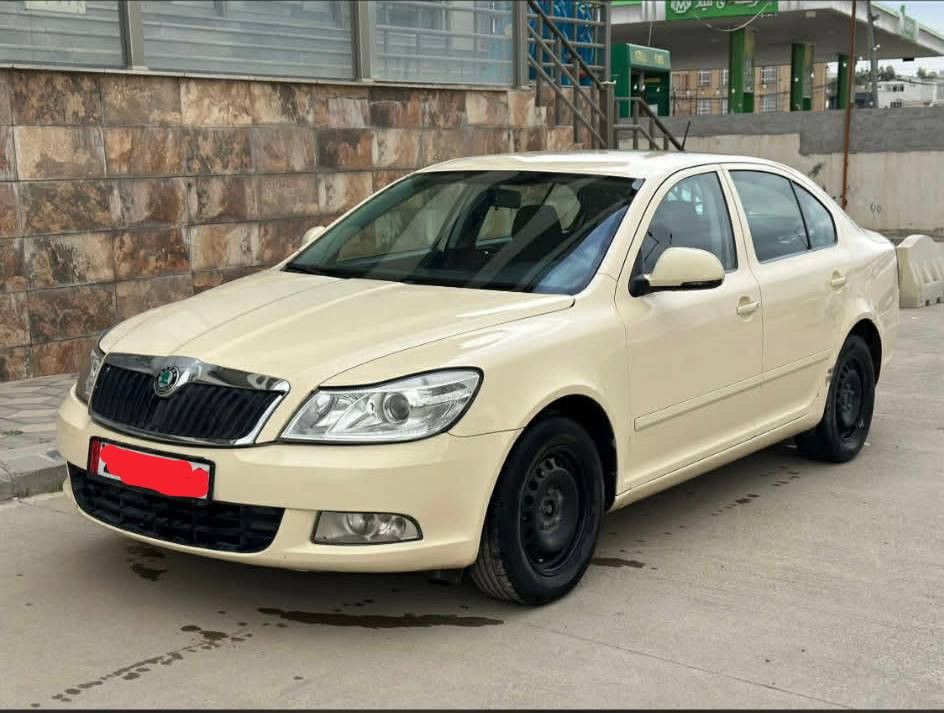 سكودا موديل 2013 بيلاد تةكسي 
بي سبوغ بي دةعم دوو سئ جئ تةعديلي بجوك 
گير و مةكينة بةشةرت 
سيارة غاز و بةنزينه 
رةقةم و سةنةوي هةتا 2028 نوئ ية بةناو كردن بةشةرت 
يةك دينار مةسروفي تيدا نيه 
سعري 110 وةرةقة و مةجالةكي برايانه 
هي خوم نيه نامة مةنيرة تةلةفون لةبو ساحيبي بكةن 
*********** أربيل, العراق
