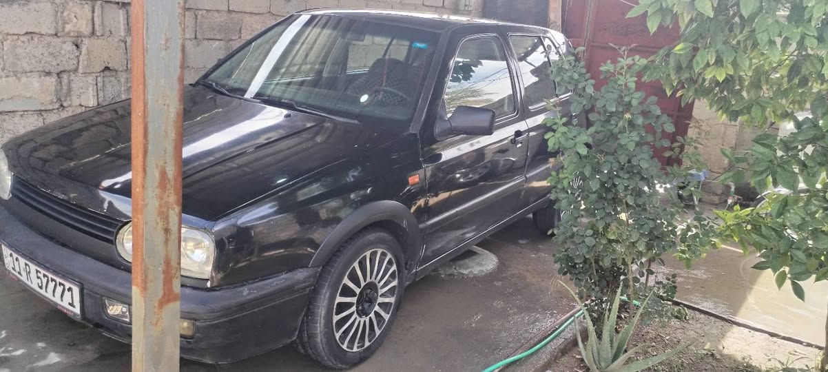 للبيع 96 محرك 2000 كير اوتو تبريد شغال لايت زنون صدر امام وخلفي  دسكات كله جديد نوزلات  السيارة بيها لاستيك ولف ودرايم داخلية بس السيارة مصبوغة عام عارضها ب42 وبيها مجال بسيط المكان اللطيفية للتواصل *********** واتساب ***********
