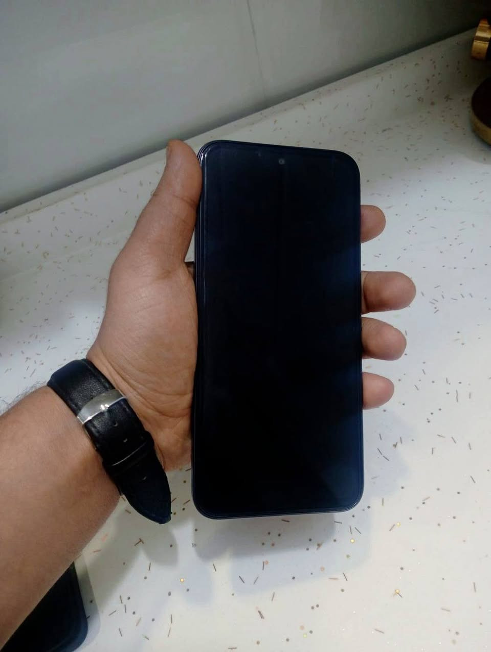 جهاز أوبو AX6 ذاكرة 256
جهاز جديد كلش، استخدام لمدة أسبوع فقط. 
السعر 200 
***********
