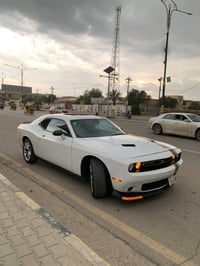 للبيع دوج جالنجر 2023 النداء الاخير (فوول موصفات)   ماشية ٢٠ الف حقيقي...