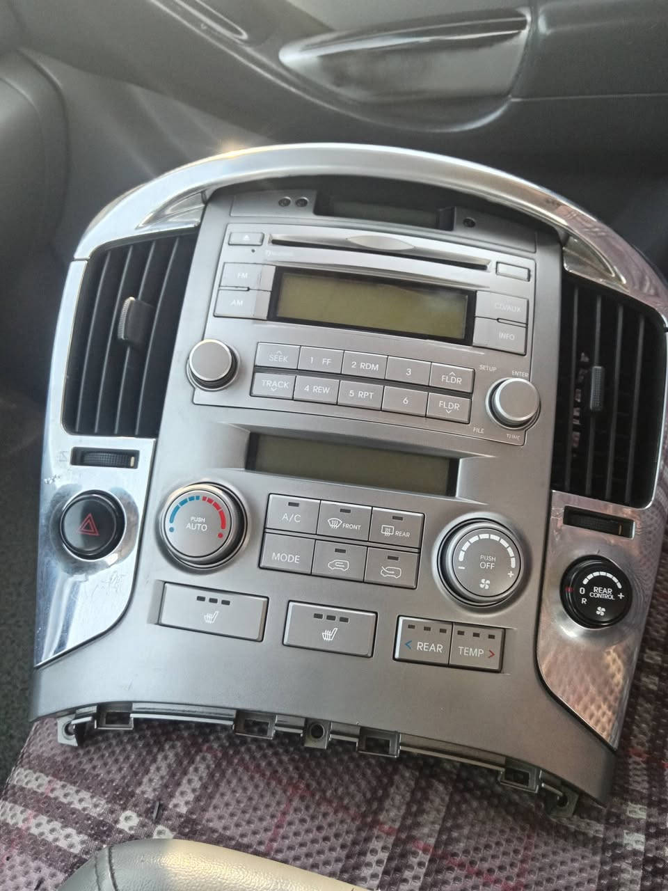 السلا م عليكم عندي وجهه تبريد مع مسجل شرط شغالت بيانو الفول 100 الف تليفون ***********
