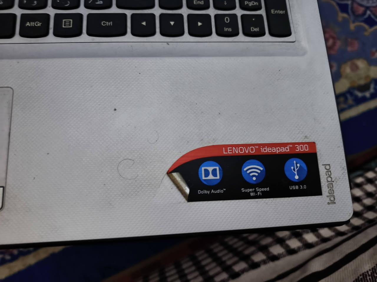 لنوفو هارد ٥٠٠ رام٢ كيكيا
وندوز ٨بطاريه ساعتين او أكثر طلعك سعر١٠٠

 غير داخله صيانه متواجد فيس  حجم ١٥


**إذا كنت صاحب هذا الإعلان وتريد حذفه لأي سبب، رجاءا أرسل رسالة إلى الدعم الفني**