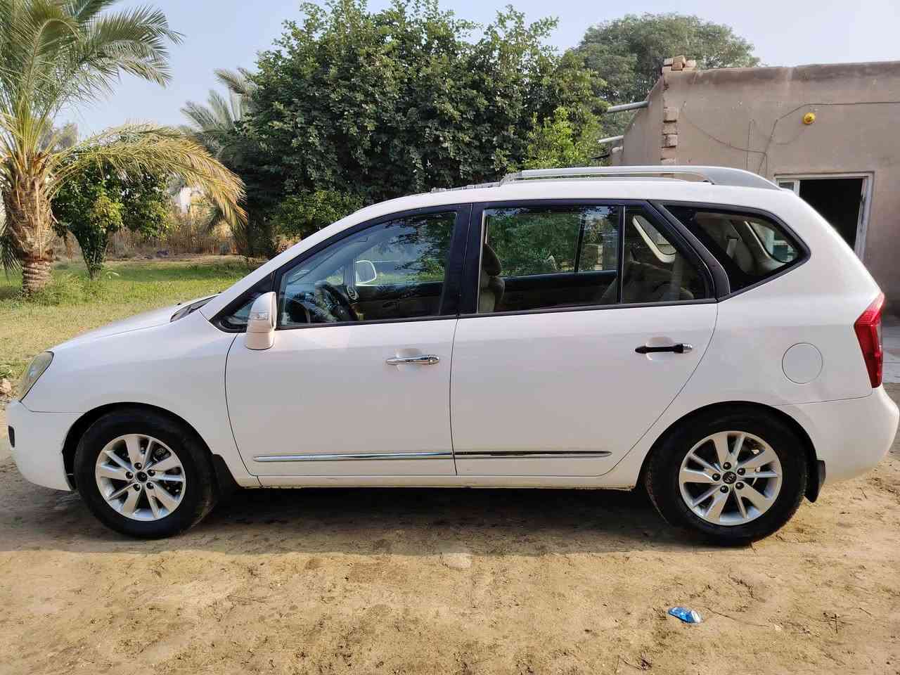 سيارة كيا كارنزه سبعه راكب موديل الفين 13 بيه جاملغ وبنيد  امبدلات فقط السعر 120 اوبيه مجال بسيط *********** اتصل على الرقم
