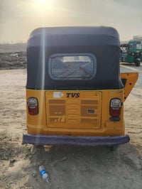 توك توك • بابل القاسم • رقم 20