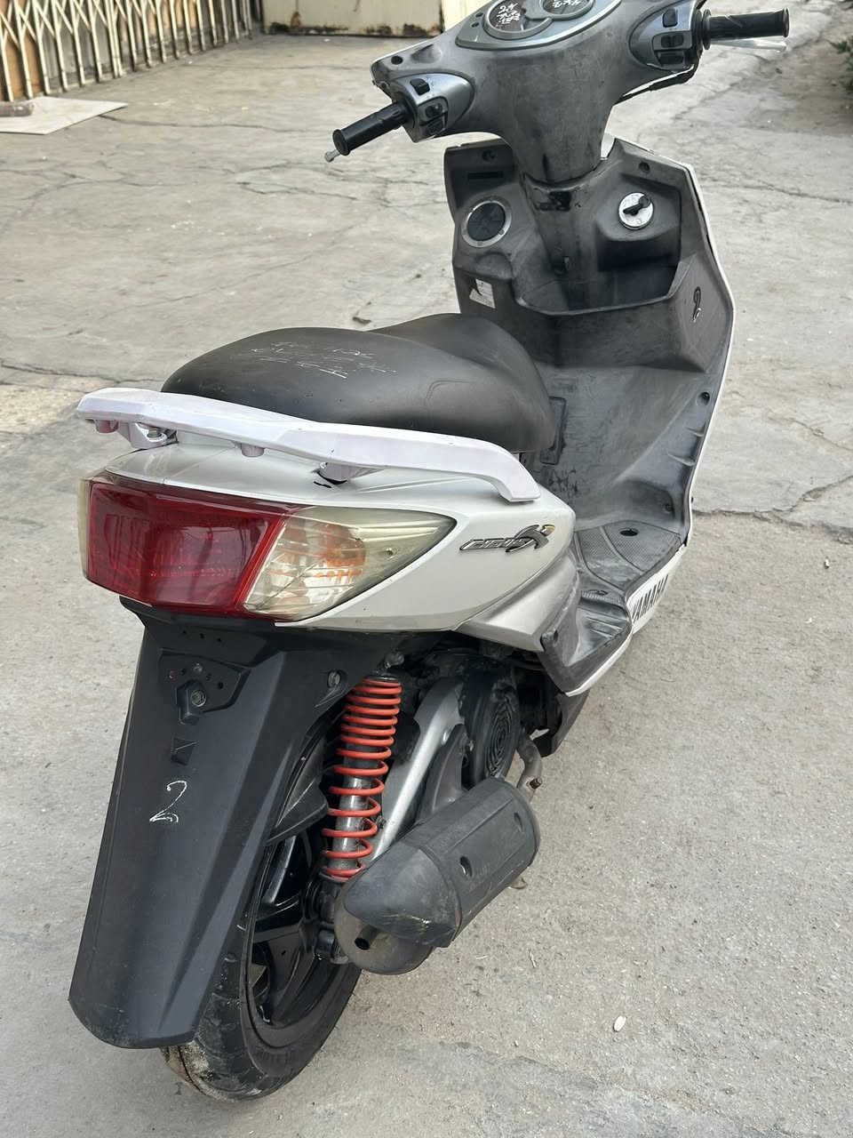 سلام عليكم للبيع سكنس فحل بلاديه  كابريتر مابيه نقص كهربائيات كله شغاله مكينه مكفوله سعر 800 
مكاني بغداد مشتل 
***********
