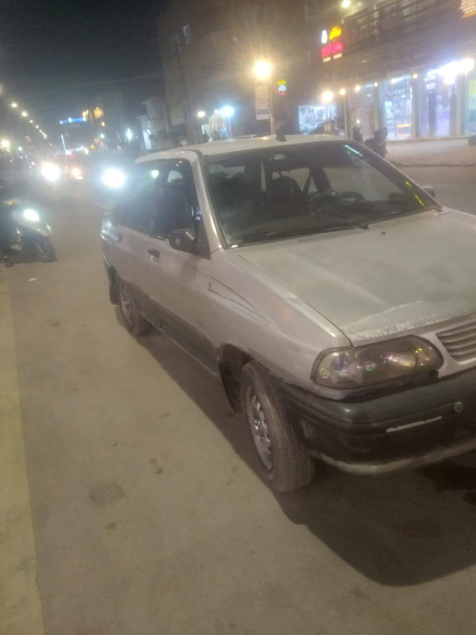 كيا برايت موديل ٩٢ رقم ألماني لون سلفر مكانه بغداد  سعره ٣٢ وبيه مجال ***********
