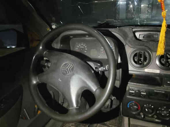 السلام عليكم سياره سايبه موديل 11  سياره قشر حلو غرفتها حلوه ماكينه بيها خيط بخار  تخم تاير جديد   بغداد جسر ديالى   السعر 21 بها مجال     ***********
