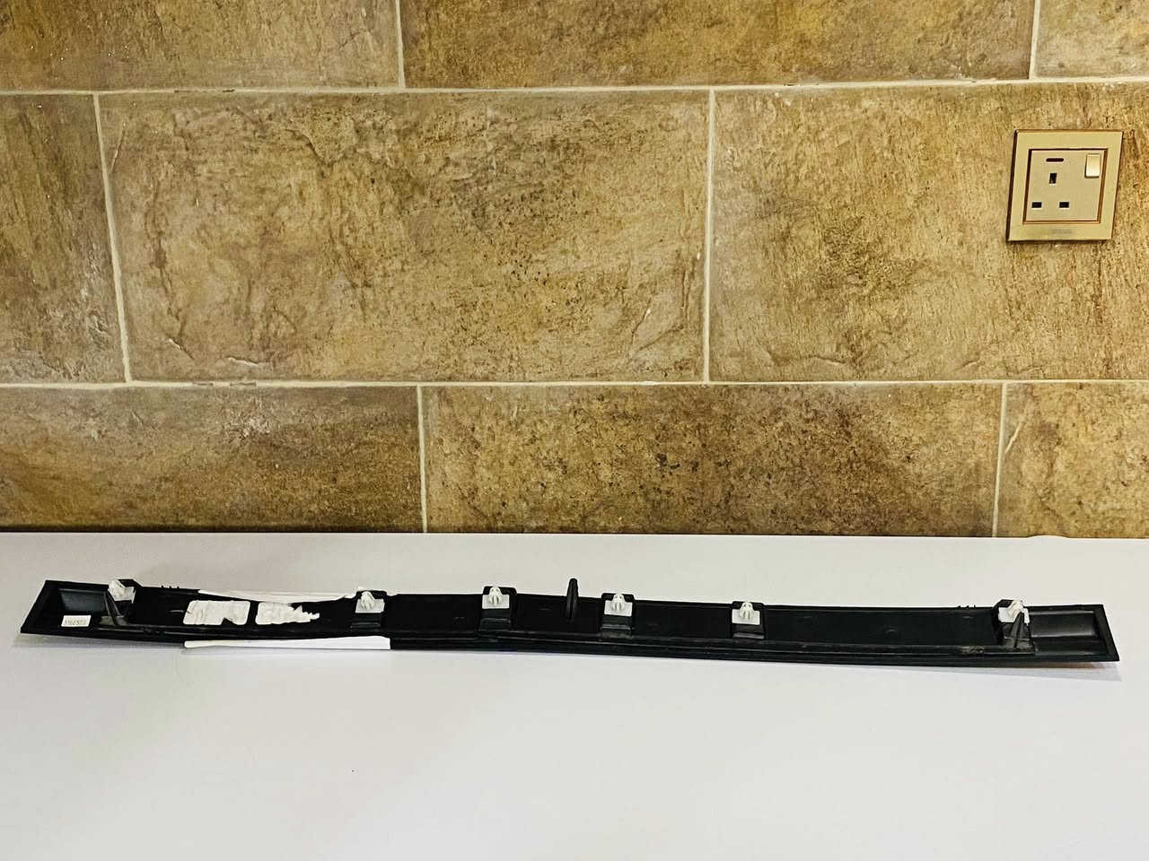 تريشة صندوق جيب كراند شيروكي خمسه راكب موديل 22و23و24 اصليه موبر للبيع علامه Hybrid Black
الاتصال ***********
