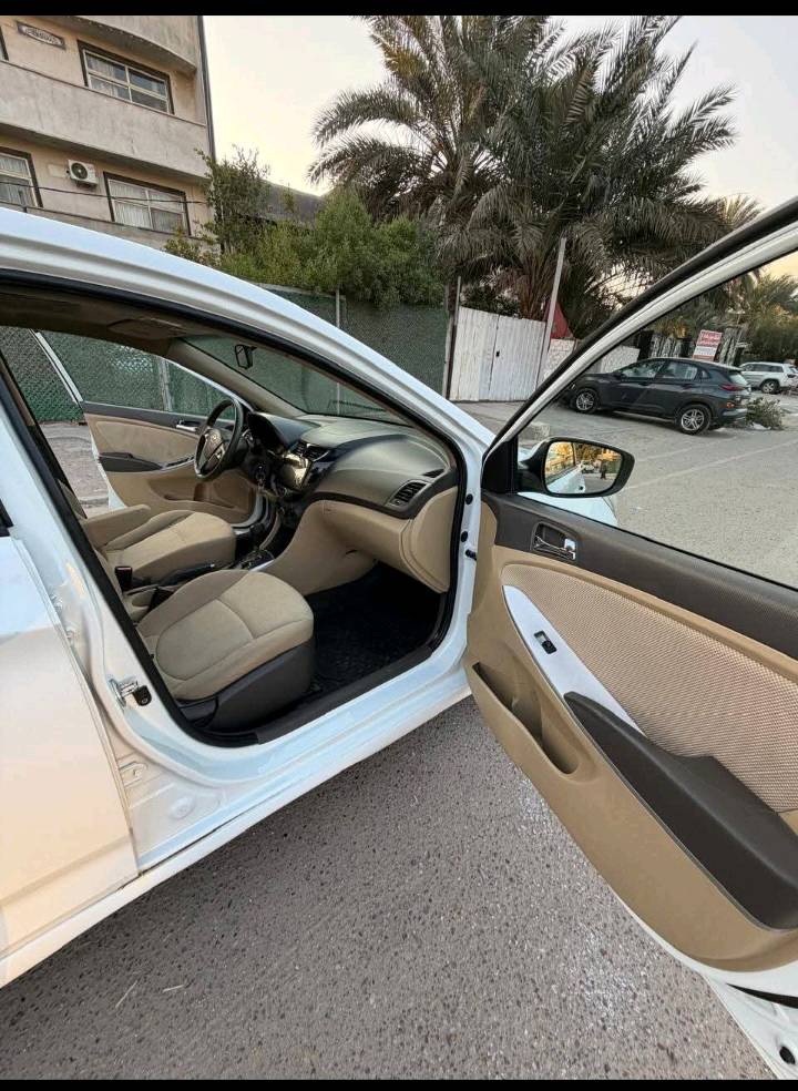 اكسنت خليجي 2012 رقم بغداد انكليزي مكينه حجم 1600 دوش *********** السعر 97 بيها مجال مكان بغداد بيها قطعه ونص صبغ خارجي كير محرك تبريد بحاله ممتازه صدر خلفي امامي جديد تخم تاير بطاريه جديده السياره ناعمه وحلوه بالمشي مامتعوبه