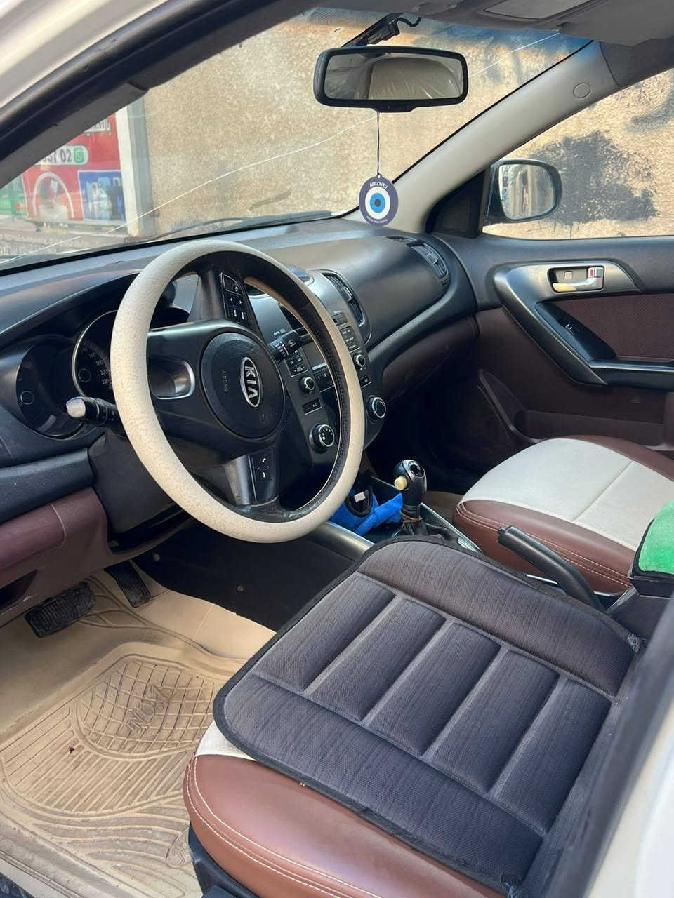 سيراتو ٢٠١١ بيها جملغ خلفي صبغ والباقي مقفول رقم سليمانيه شمالي بسمي فقط تحويل احول السعر ١٠٥ وبيها مجال شي بسيط رقم الهاتف *********** بغداد العبيدي الاستفسار أكثر اتصلو على رقم
