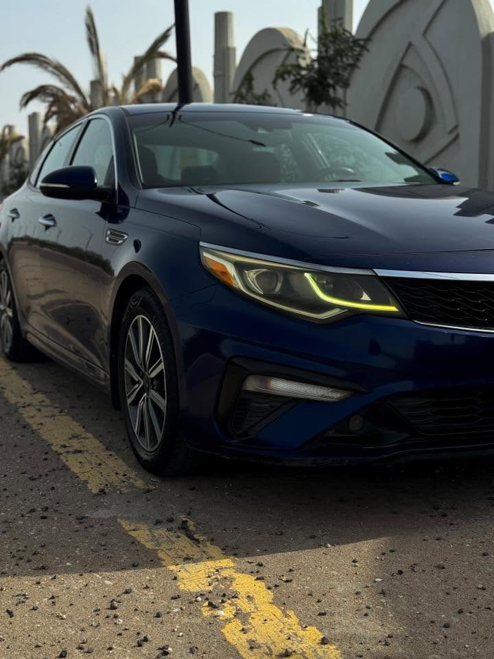 كيا اوبتيما Kia optima
موديل 2019
فئة EX فول عدا الفتحة.

وارد امريكي حادث خلفي جاملغ خلفي فقط جهة السايق موضحة ب الصور + هنا ب العراق بيها باب تبديل جهة السايق + طخة ب الدعامية .

وصار بيها ضربه دراجه ب جهة الصدر موضحة ب الصور ابيع السياره على ضربتها.

بجم كبس.
ماشية 98 ألف.
مكان السيارة بصرة.
السيارة حرة رقم ميسان مميز.
السعر :- 132 ورقة وبيه مجال.

رقمي واتساب واتصال :-

***********

