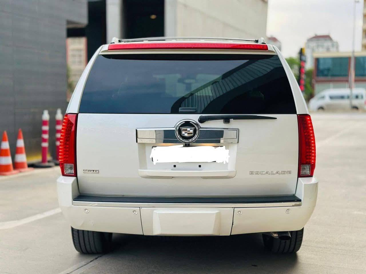 السلام عليكم ورحمه الله وبركاته
بك لايت كاديلاك اصلي تفصيخ السعر 200 ألف الاتصال على الرقم *********** بي واتساب
