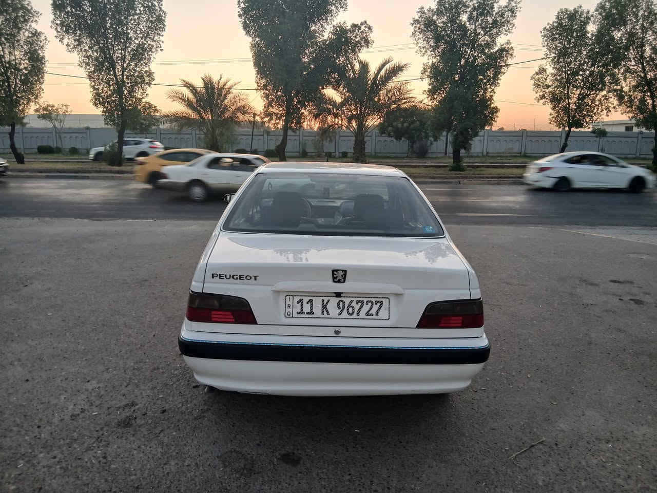 سلام عليكم مرخصة الادمن المحترم بيجو بارص موديل ٢٠٢٥ 
كفاله عامه من رصعه
سبير منازل 
تبريد تدفئه 
ماشيه ٣٥ الف
السعر ٨٠ وبيها مجال كلش قليل 
بغداد الدوره الرواد 
***********
