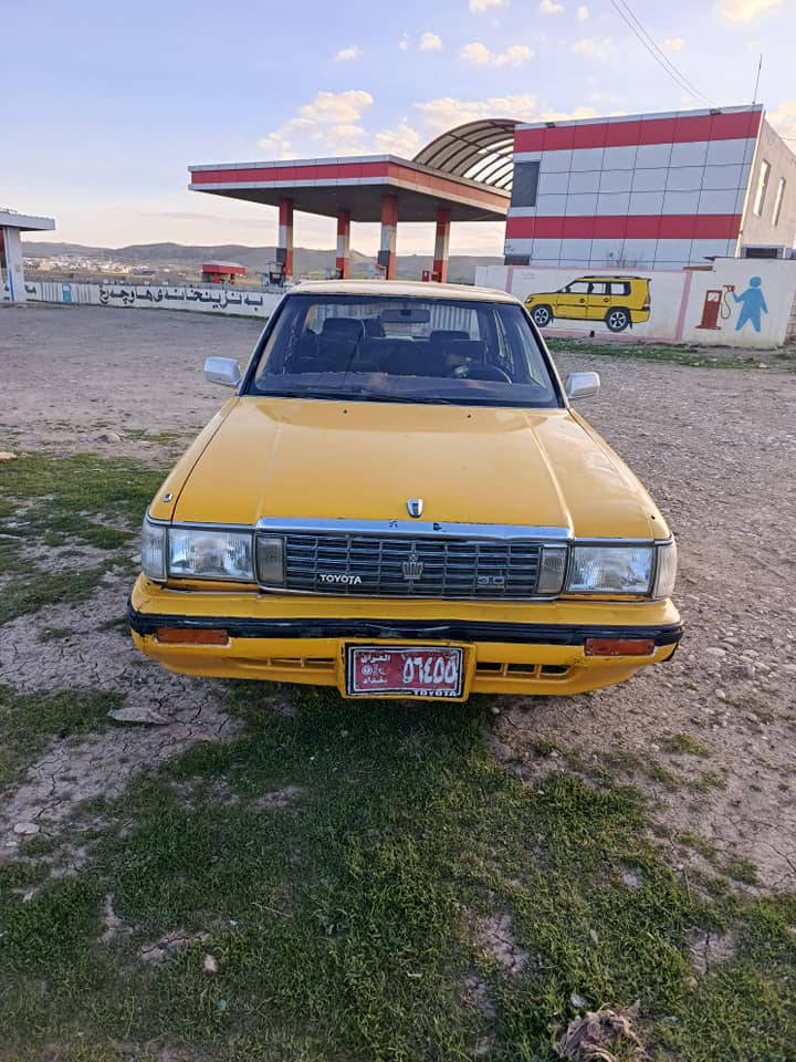 سوپر سیدان مودیل 1990
مەکینە ی vvt لۆکی بۆبەستراوە 
سەنەوی ئەصڵی بەشەرتی ئەوەلیات
کارتی بەنزینی هەیە 
تەقەو ڕەقەی تیانیە 
لێدراوی نیە هەموگیانی لەسەر شەریکەیە 
بۆزانینی نرخ ژ.م *********** شمشمل, السليمانية
