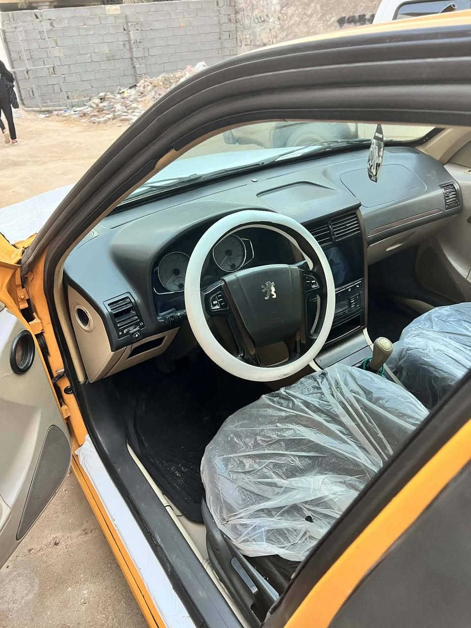 سلام عليكم بيجو بارص 18 رقم بابل نكليزي باسمي تحويل مباشر
كفاله عده الهلالات 
تخم تاير جديد نوزلات جدد بلكات جدد تبريد ثلج تدفئه شغاله مكاني كربلاء السعر 58 وبيها مجال 
***********
