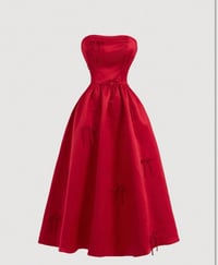 فساتين • احمر • قياس M-L-XL