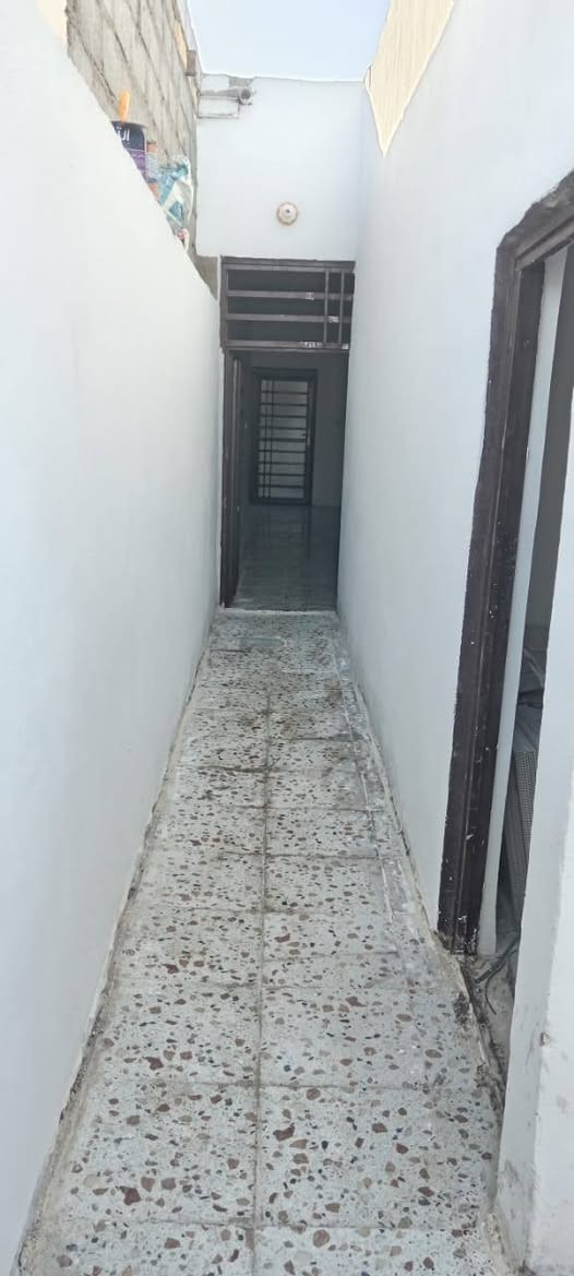 ♛ياﷲ دار للبيع مساحه ١٠٠م بناء جديد 
♛اساس تجعيب  البناء بلوك السقف عكاده  
♛ سعر الدار 24 مليون  
♛غرفه صاله  استقبال  مطبخ صحيات 
♛العنوان الكوفه البراكية  شارع المطار القديم ***********
