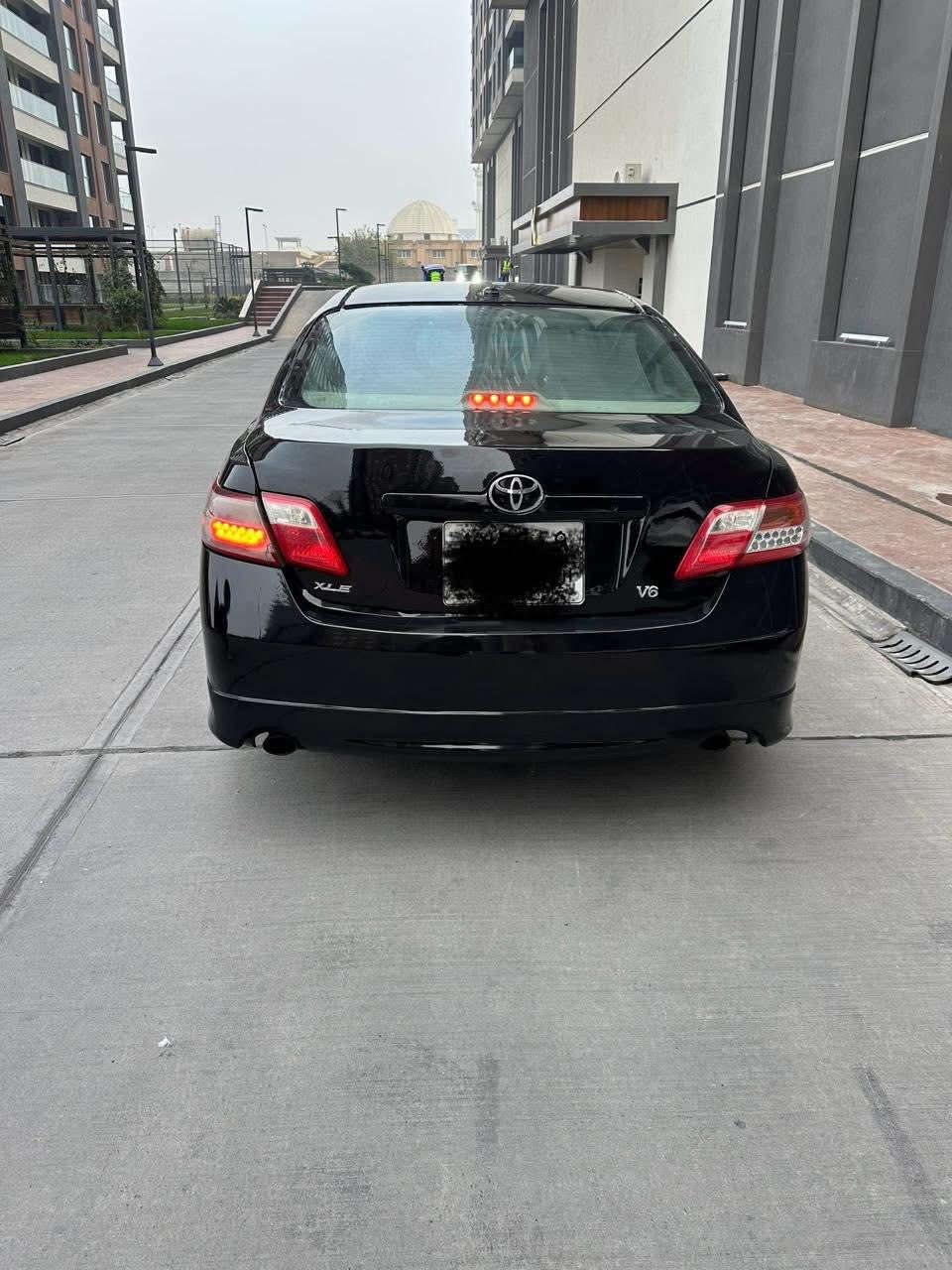 سلام عليكم 
كامري للبيع موديل 2011 
سياره فول مواصفات واحد ع واحد 
فتحه سلايت 
سياره اصل سبورت 
عدادات سبورت 
كراسي كهربائيه 
مقاعد جلد 
برده خلفيه 
شاشه لمس 
تبريد شغال خير من الله 
مكينه كير خير من الله 
مكينه 6 سلندر 
تخم تاير جديد 
سياره متجايه وصبغ عام 
هستوه مطلعيه من الصبغ 
تحويل وكاله بشرط 
السعر ٧٨ وبيه مجال حك الجيه 
عنوان /بابل مركز الحله 
للا ستفسار على الرقم او خاص ***********
بيع مراوس ترهم حسب القناعه
