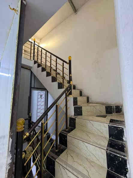 السلام عليكم ورحمة الله وبركاته
بيت للبيع 
طابو زراعي 
الموقع الزعفرانية/زراعي ابو ريسان 
الفرع السادس 
المساحه ١٠٠م 
طابقين 
واجهه ٥م نزال ٢٠م 
للاستفسار الاتصال بالرقم 
*********** 
مكتب بن عكاب للعقار
