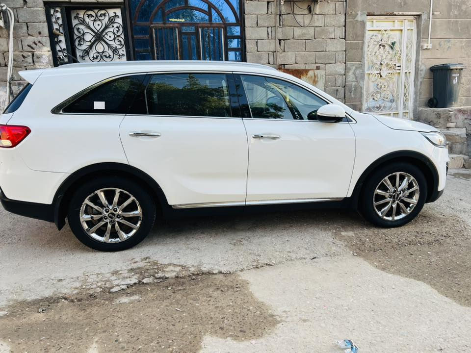 سلام عليكم سورنتو موديل 2018 رقم ربيل وارد خليجي كفاله عامه ضربه وصبغ  مكينه 6 سلندر سبعه راكب مفوله ماعده الفتحه صندوك كهرباي حساسات ماميه وخلفيه كامره خلفيه شاشه كشنات كهراباء تبريت 3 قطع بصمه مرايات شفط سياره جديده كلش سعر 220 نتصل وتدلل *********** مكاني بصره
