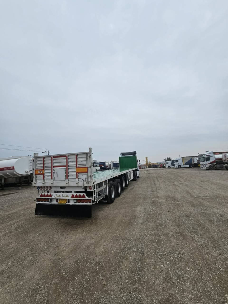 السلام عليكم 
اكسور 2006 كير كهربائي ريتايدر ثلاجه حجم 43 
مربوطه عربانه غسان اربع محاور موديل 2021 اجناب مع تعلاوه كامل 
للاستفسار اكثر الاتصال بالرقم *********** حسين علاء
