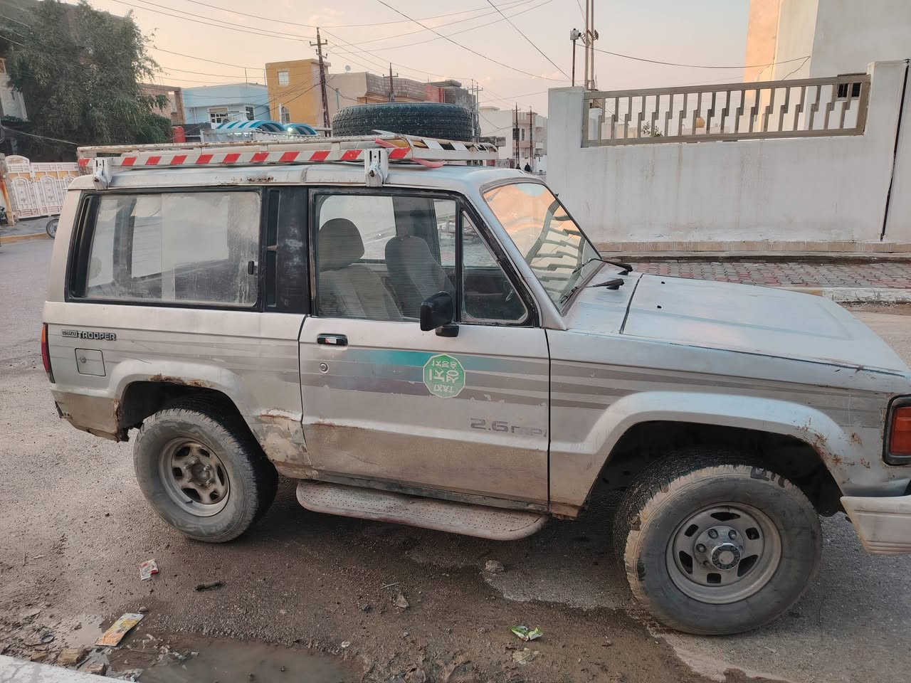 سياره ازوزه موديل 90 رقم بغداد دولي كير ومحرك بطه السعر 25 وبيه مجال العنوان بعقوبه التحرير رقم الهاتف ***********
