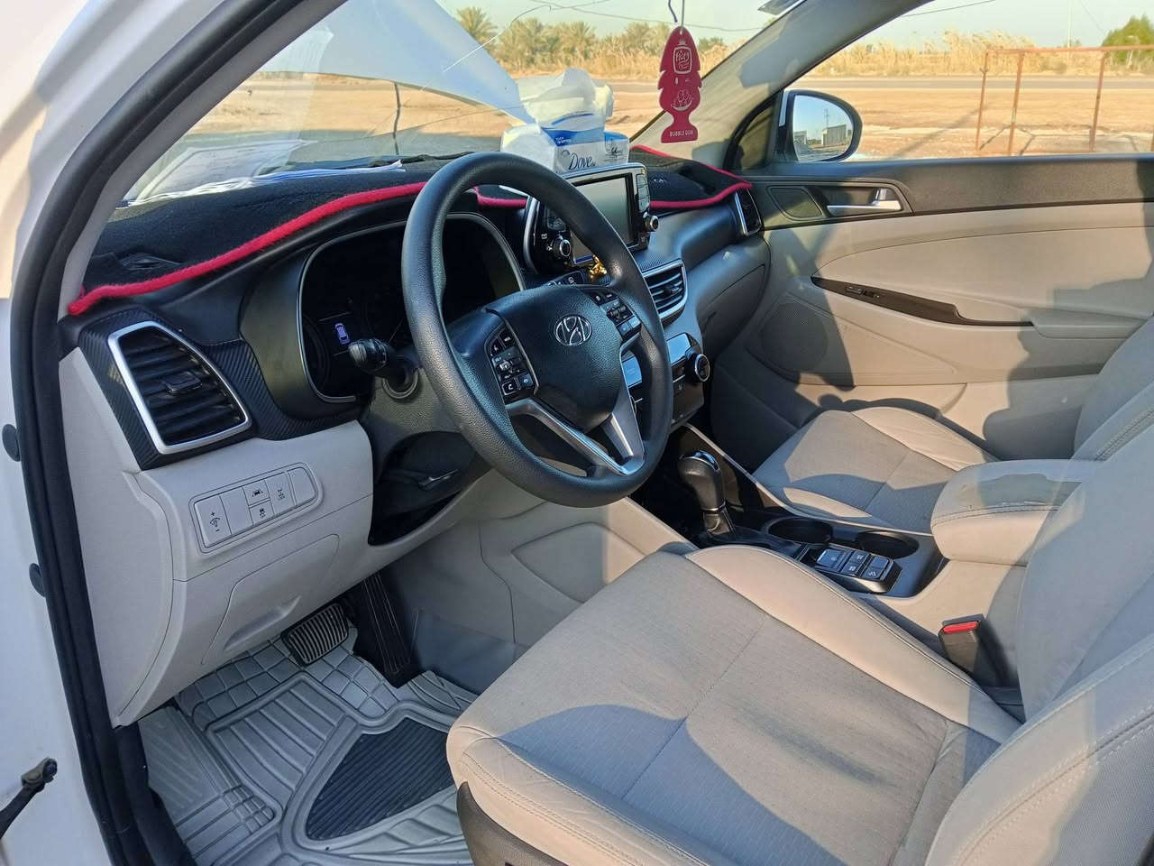 سلام عليكم توسان وارد امريكي موديل 2019 فول عده البصمه حادثه بنيد فقط سياره كفاله  عامه مكينه أو كير شركه حداديه كله جديده رقم واسط انكليزي تحويل بسمك مباشر سياره جاهزه عل وضع شركه تخم تاير جديد ماشيه 100 سياره حلوه لا بارد ولا شخوط مال جناي مكان بابل _شوملي رقم الهاتف *********** سعره 165 او بيه مجال
