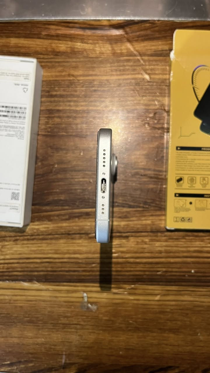 ايفون 17عادي
دبل خط 
ذاكرة 256
نضافة شوفت عينك 100
بطارية 99
للبيع او المراوس العنوان بغداد 
ومتوفر توصيل جميع محافضات العراق 🚚
***********وهذا رقمي
