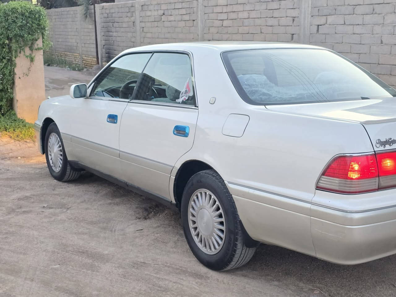 سلام عليكم
سياره راس الثور موديل 1995 كرستال اصل سياره نضيفه حداديه جديده كشنات كهرباء كير ومكينه مكفول سياره مال بيت باسمي تحويل ثاني يوم شاشه تاب لايت زنون 
السعر 103وبيها مجال 
***********
البصره قضاء القرنه
