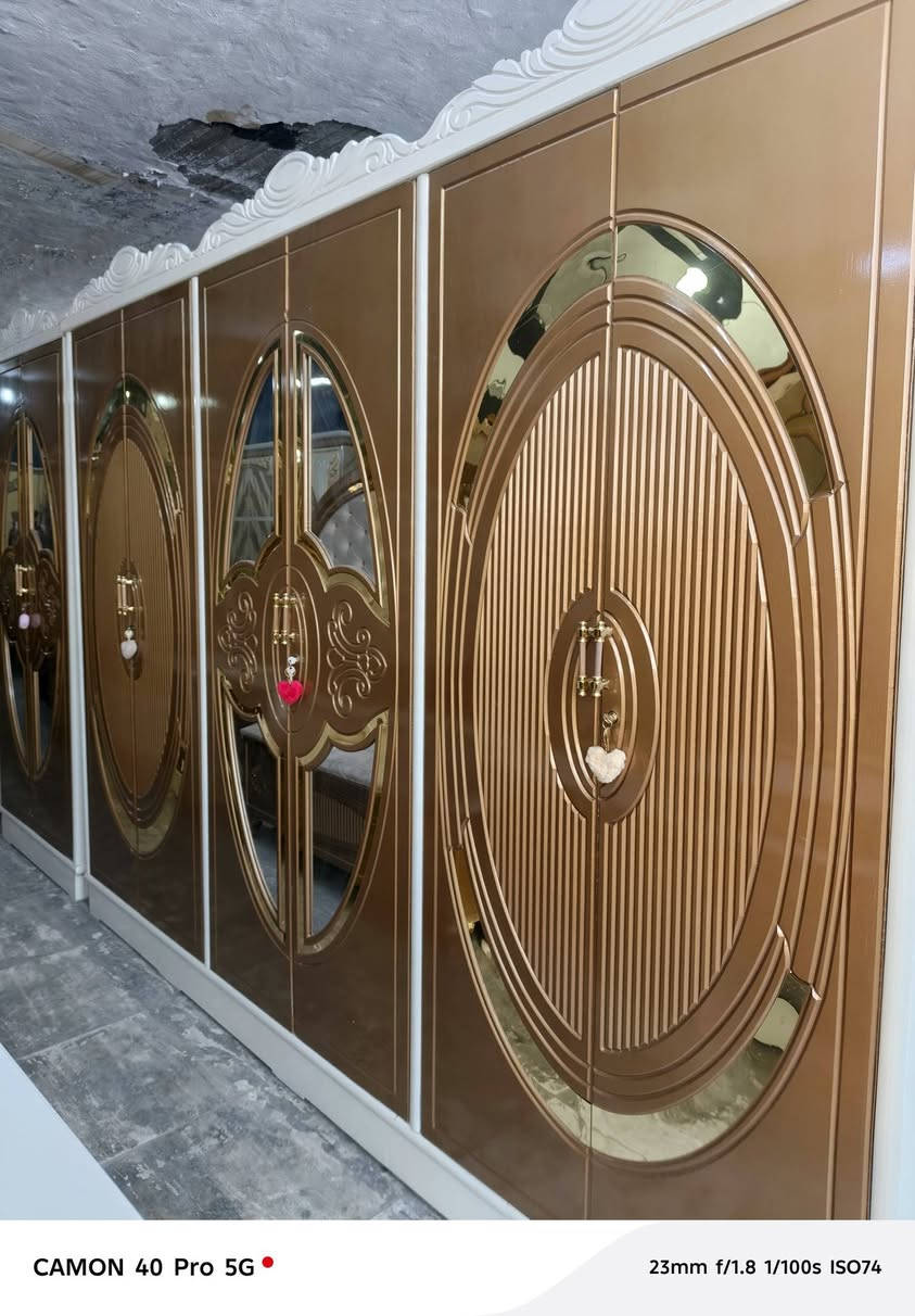 للبيع مستخدم أخت الجديدة شغل عراقي صبغ حراري زاوية كنتورية برتفاع الكنتور غرفة تكمة مكان بغداد فلكة حي النصر سعرة مليون و٤٠٠ يوجد توصيل ***********
