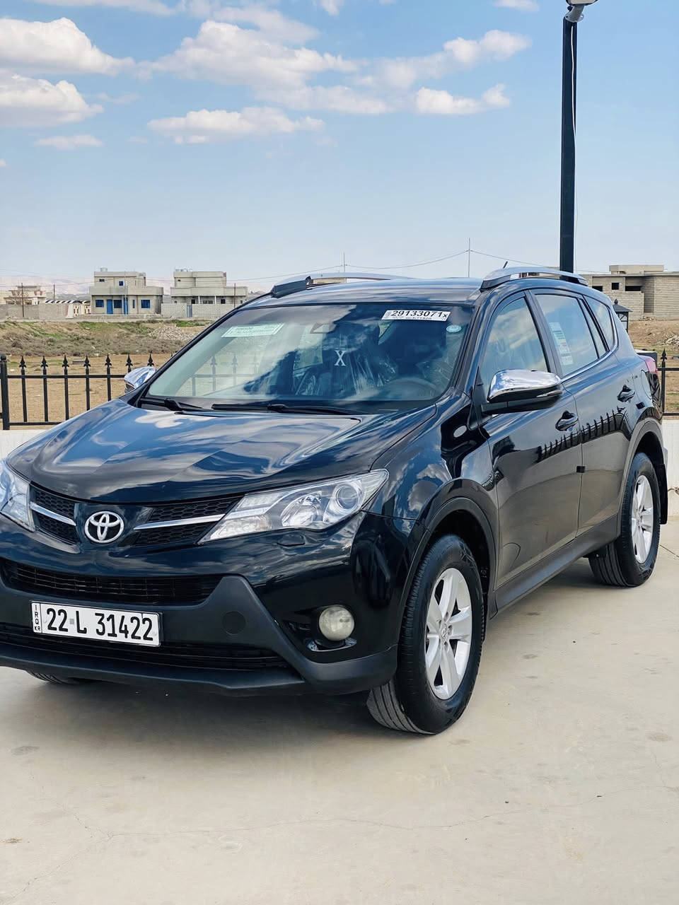 تيوتا راف فور 2014 فول
بصمه كشنات جلد + كشنات حار بارد 
تحديد مسار نقط عمياء 
شاشه كبير وتحكمات ستيرن 
3 انظمت قياده 
ماشيه 70 
كير محرك شرط 
السياره وضع شركه 
الاستفسار:***********
