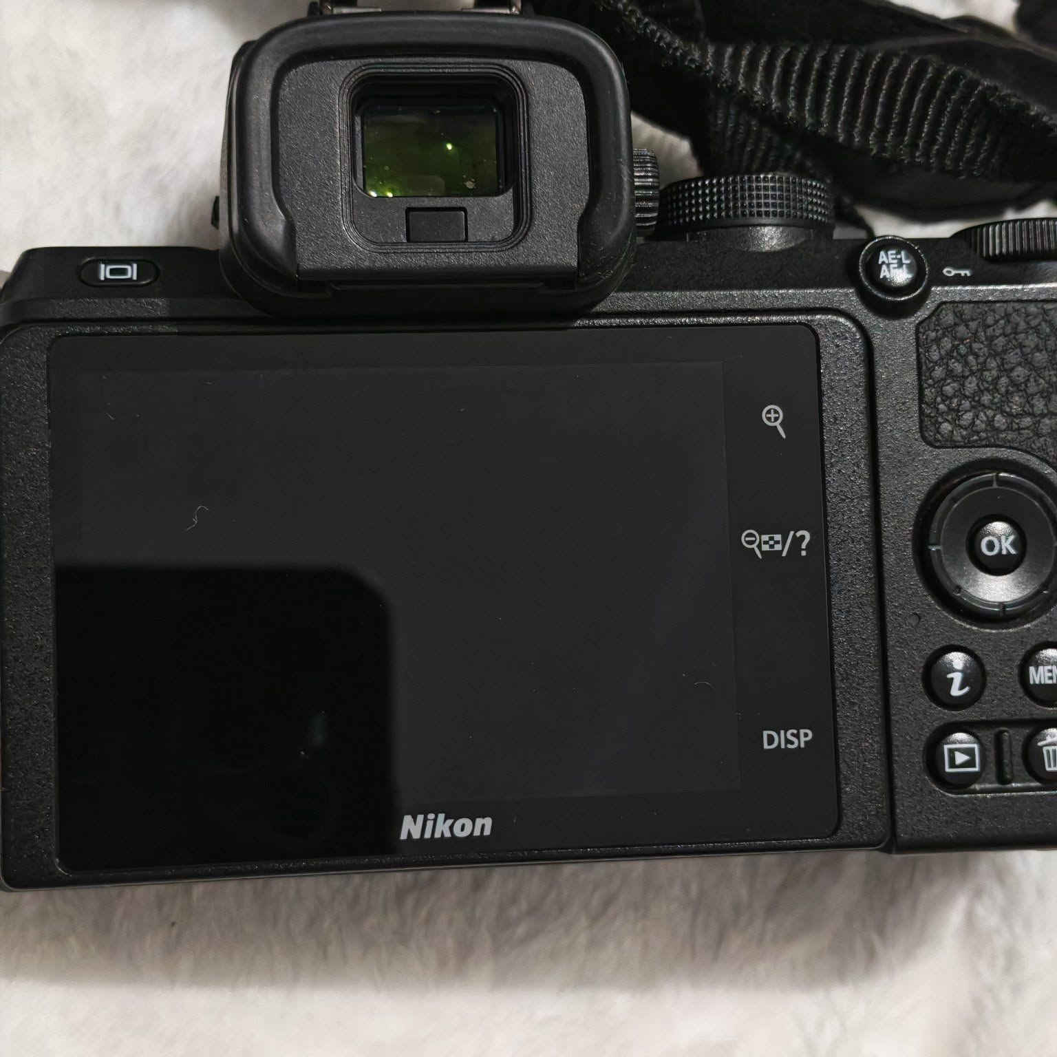 📸 للبيع: كاميرا بدي فقط Nikon Z50 بحالة ممتازة جدًا (شبه زيرو) استخدام شخصي خفيف
كاميرا قوية ومناسبة لعشاق التصوير وصناع المحتوى ، خفيفة وسهلة وفي نفس الوقت جودة صور احترافية 
 بدون أي خدوش أو عيوب نهائي ❌
 عدد الشتر: 9000 صورة فقط
معاها الكرتونة والشاحن الأصلي والبطارية


**إذا كنت صاحب هذا الإعلان وتريد حذفه لأي سبب، رجاءا أرسل رسالة إلى الدعم الفني**