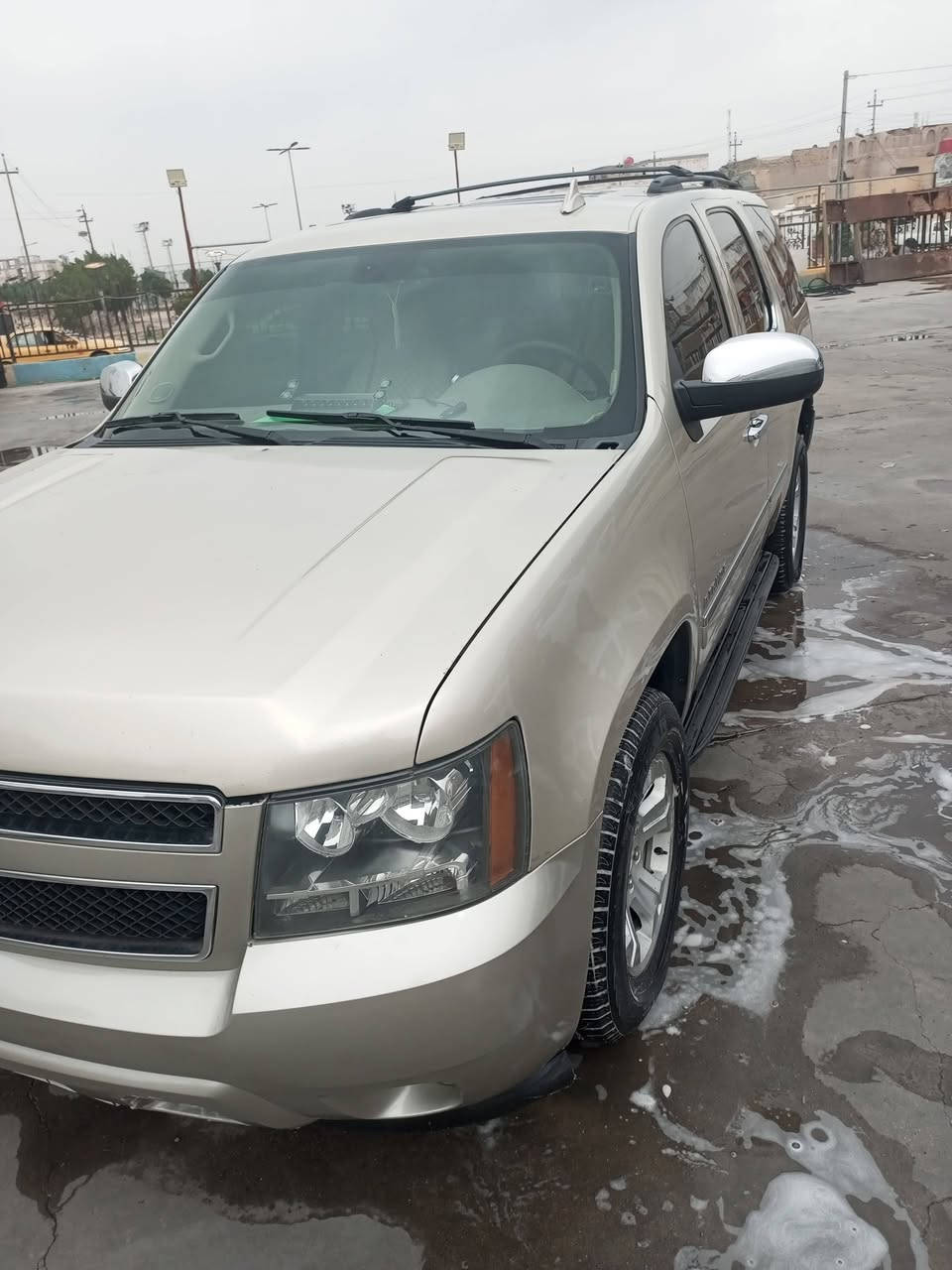 السلام عليك...تاهو ادوات ..2009.....LTZ....فول ...تخم تاير حداده حلوه تبريد ... السياره بيه صبغ قليل المكان بصره ..السعر 90.........***********
