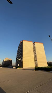 للبيع مستعجل شقه جاهزه لسكن زيرو مساحه١٨٣ متر ٣ غرف و٣ حمامات مجمع ايا...