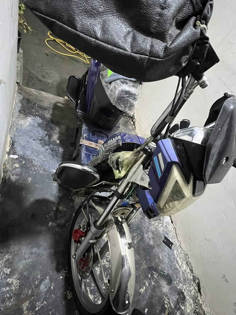 دراجه شحن هارلي
كلشي شغال بيها 
اشاير 
ضوء
هورن
شاشه
فول نضافه
بطارياته ع فحص جدد سعر 350
رقم***********مكاني جغيفي ثانيه
