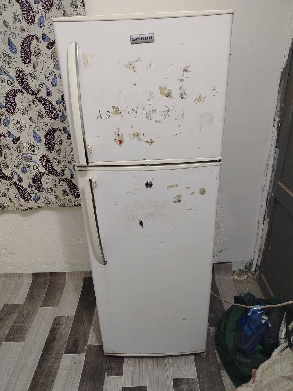 ثلاجه نظيفه جدا وتجميدهه ممتاز ومابيها اي عطل شرط ع الفحص مال معتاز 150وبيها مجال بسيط العنوان مركز المدينه بابل الاستفسار ع الرقم بي وتساب ***********
