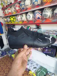 حذاء بوما ڤيتنامي اصلي درجه اولى  قياس 41 ، السعر 25 واتساب 0781019942...