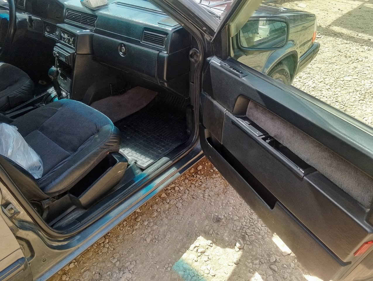 السلام عليكم ڤالڤو للبيع 940 موديل 93 مكينه وكير جدد بلاديات حدايده جديده تخم تاير جديد  ويل كب تبريد شغال 
غرفة جديده مكفولة من الضربه و الخياس رقم بغداد تحويل مباشر سنوية لل 2030 كهربائيات كلها شغاله ريمونت سنتر لوك مكان السيارة بابل الكفل ***********
